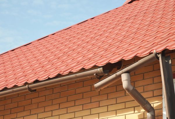 Loose Gutter Repair in Galena